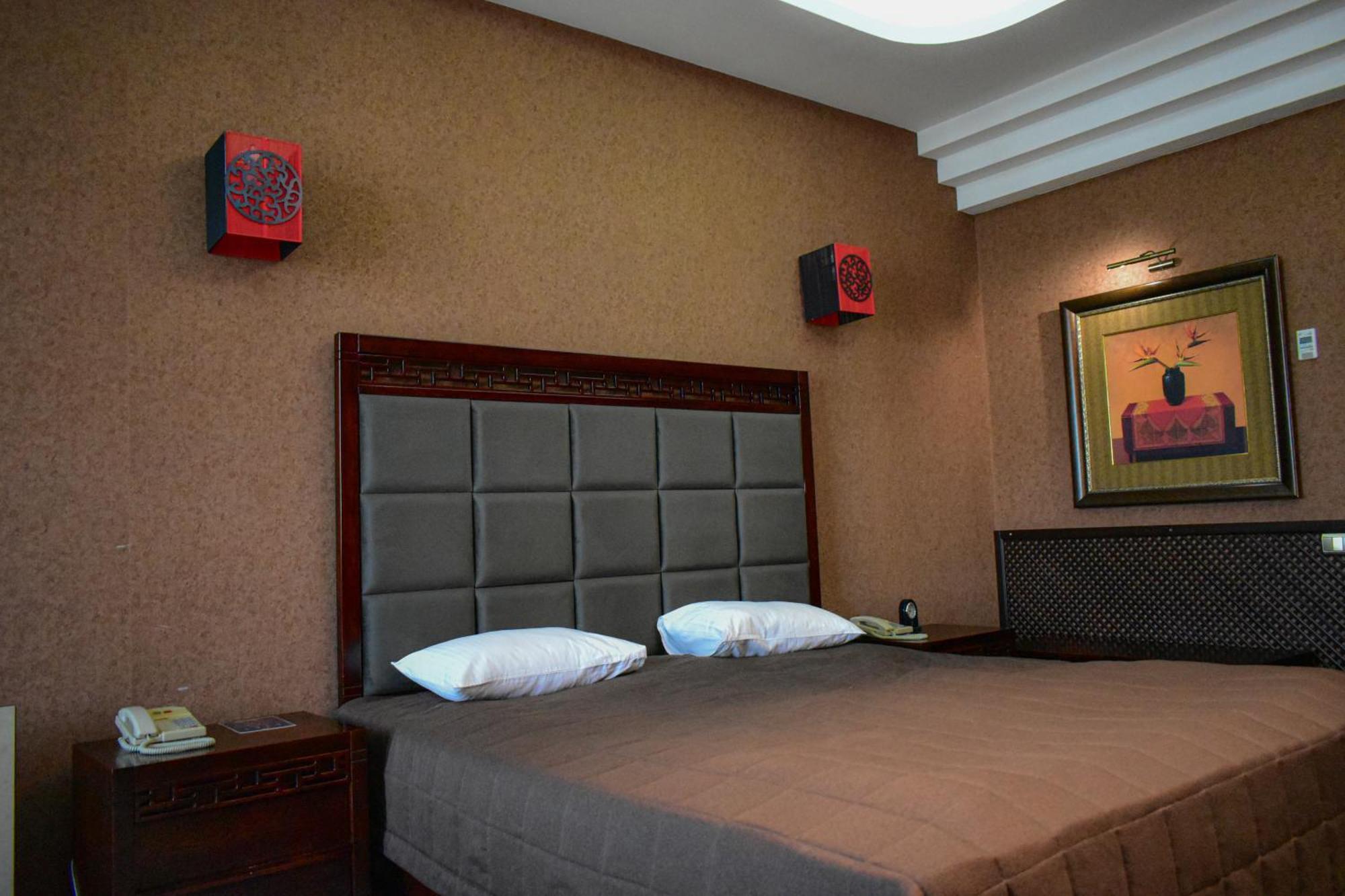 Hotel Feride Vinnytsia Exterior photo