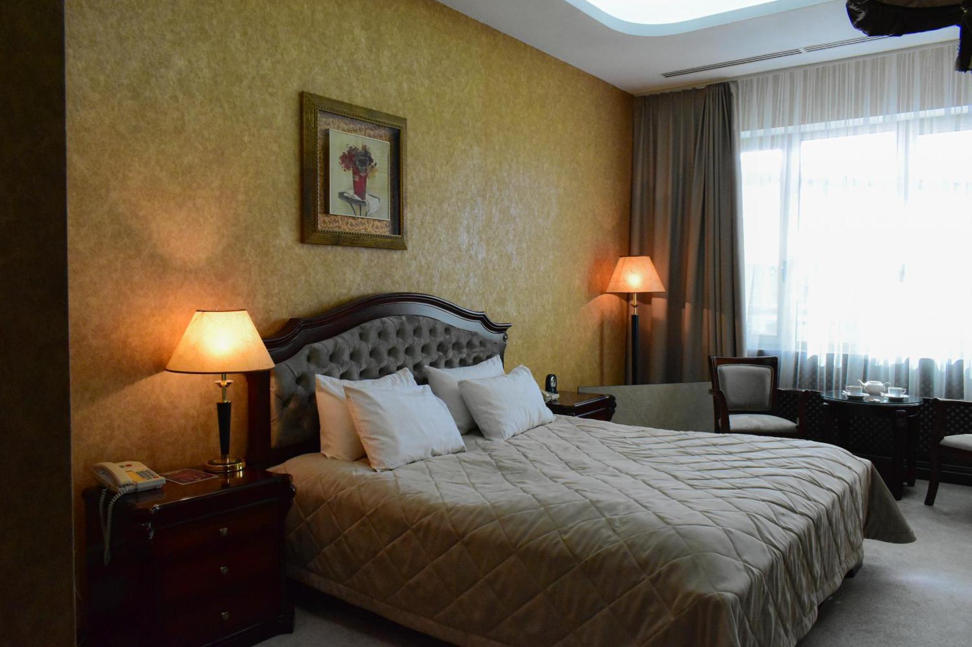 Hotel Feride Vinnytsia Exterior photo
